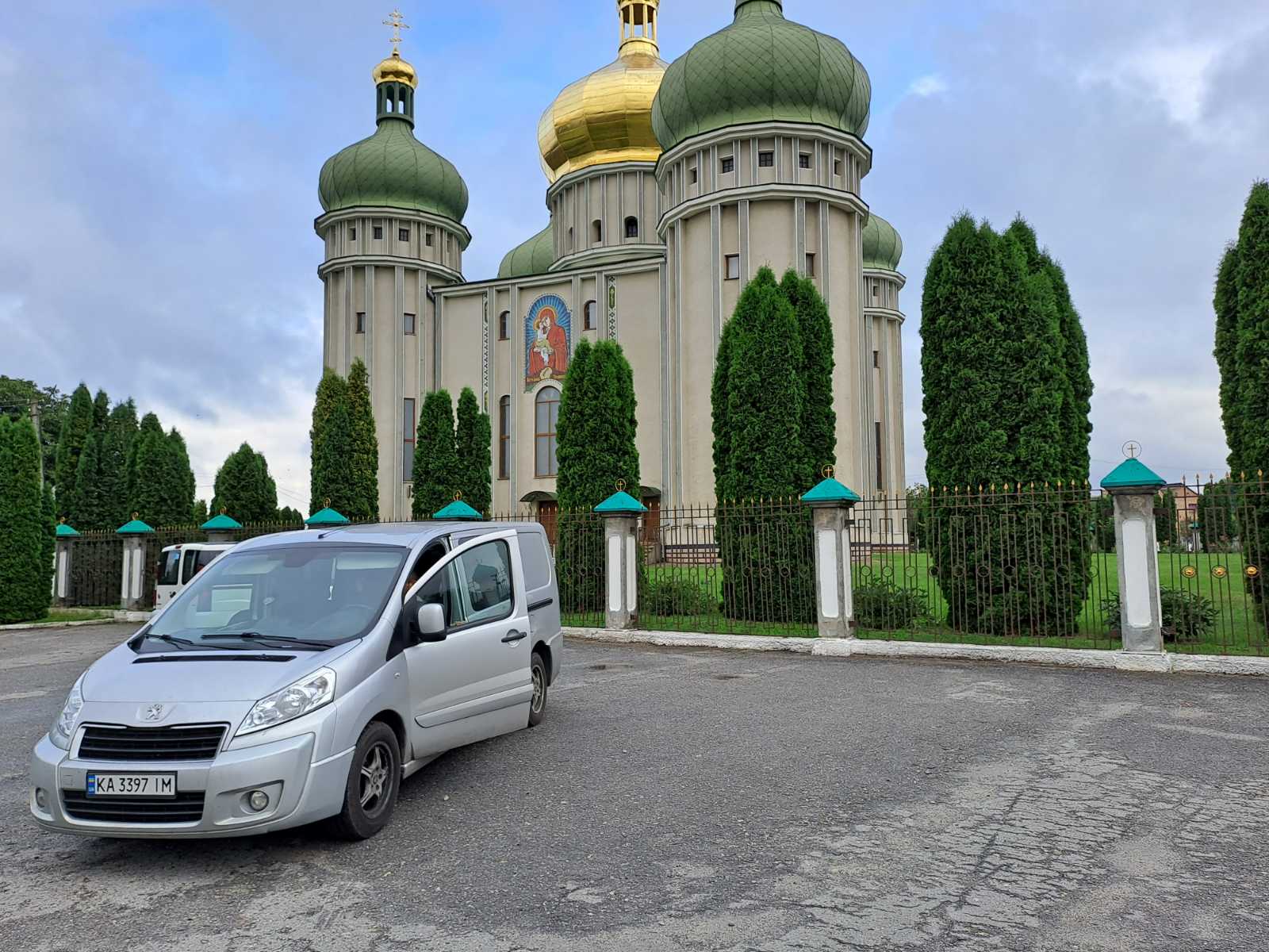 Особливості ритуальних перевезень з Чехії в Україну
